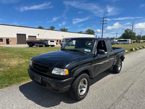 Used 2004 MAZDA B-Series Pickup 4x4 Cab Plus B4000 w/ Convenience Pkg image 1