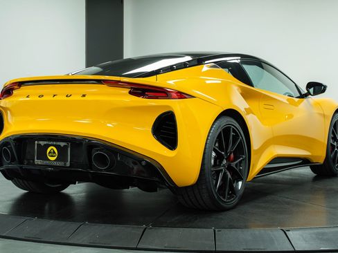 New 2026 Lotus Emira SE RWD image 3