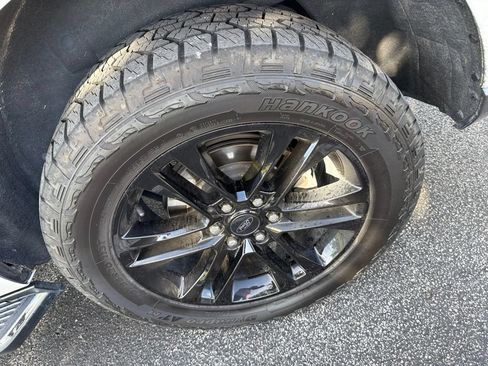 Used 2023 Ford Expedition Max XLT RWD image 5
