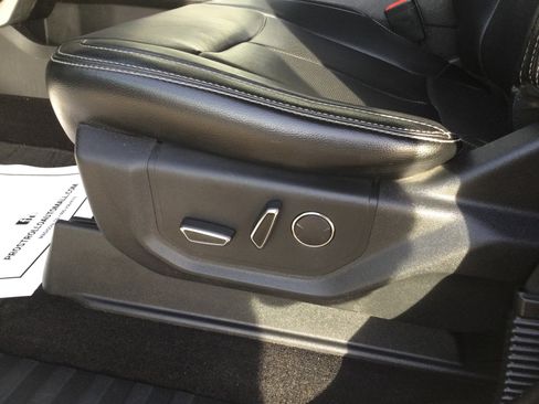 Used 2018 Ford F150 Lariat w/ Equipment Group 502A Luxury image 10