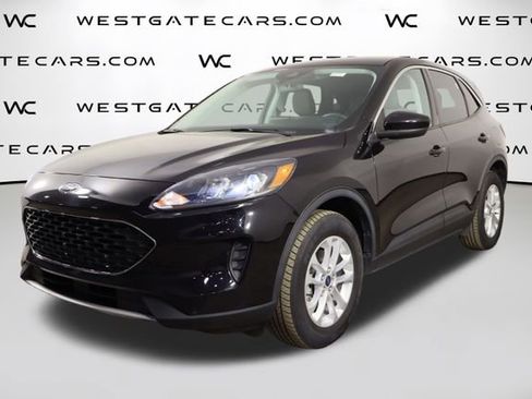 Used 2021 Ford Escape SE image 1