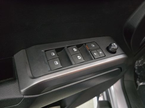 Used 2020 Toyota Tacoma 2WD Double Cab image 29