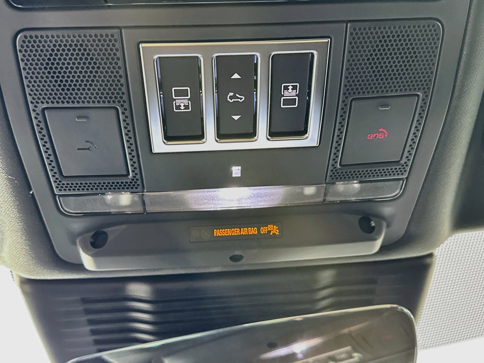 New 2026 Land Rover Discovery S AWD/4WD image 32