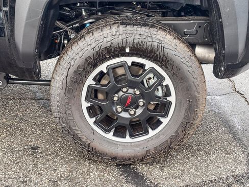 New 2025 Toyota Tacoma TRD Off-Road image 12