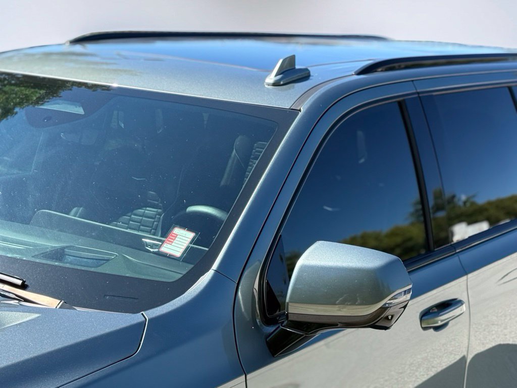 Used 2023 Cadillac Escalade ESV Sport Platinum w/ Heavy-Duty Trailer Package AWD/4WD image 12