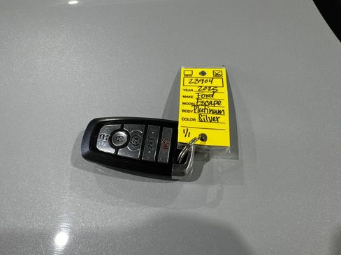 Used 2025 Ford Escape Platinum AWD/4WD image 41