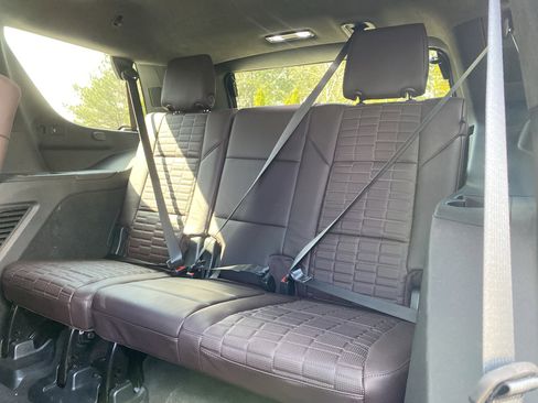 Used 2023 Cadillac Escalade V image 9