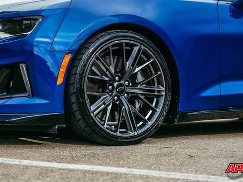 Used 2020 Chevrolet Camaro ZL1 image 71