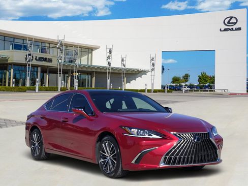 Certified 2025 Lexus ES 350 w/ Premium Package image 2
