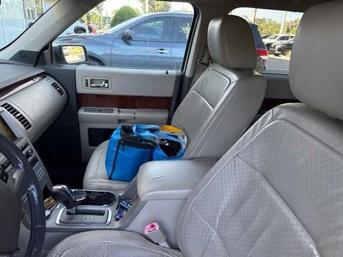 Used 2010 Ford Flex Limited FWD image 10