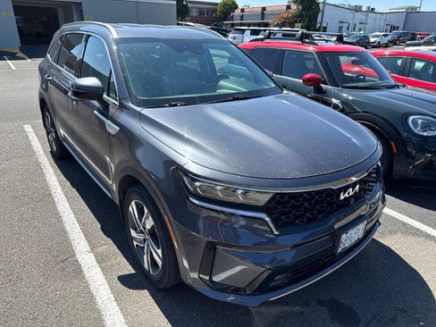 Used 2023 Kia Sorento SX Prestige AWD/4WD image 2