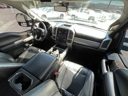 Used 2017 Ford F250 Lariat w/ Lariat Ultimate Package AWD/4WD image 18
