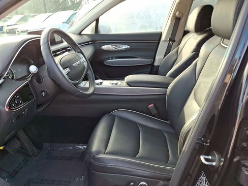 Used 2025 Genesis GV70 2.5T Advanced w/ Advanced Package image 11