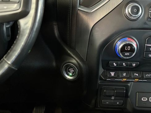 Used 2022 GMC Sierra 3500 Denali image 32