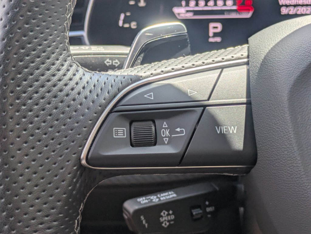 Used 2025 Audi RS Q8 performance w/ Executive Package AWD/4WD image 40