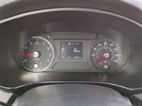 Used 2018 Kia Sorento LX image 11