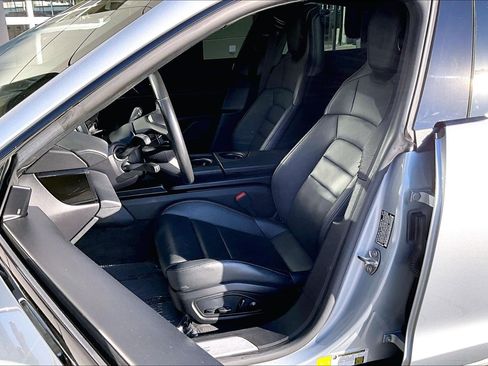 Used 2021 Porsche Taycan 4S image 25