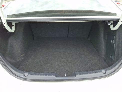 Used 2015 MAZDA MAZDA3 i Sport FWD image 28