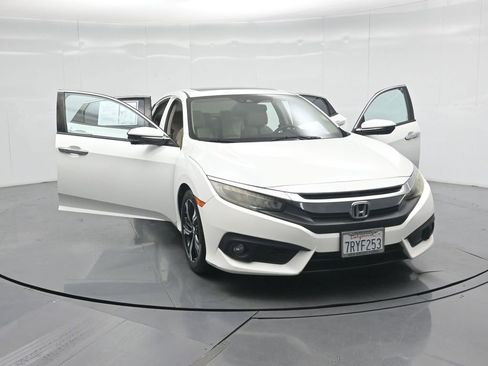 Used 2016 Honda Civic Touring image 28
