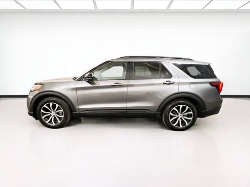 Used 2025 Ford Explorer ST-Line RWD image 23