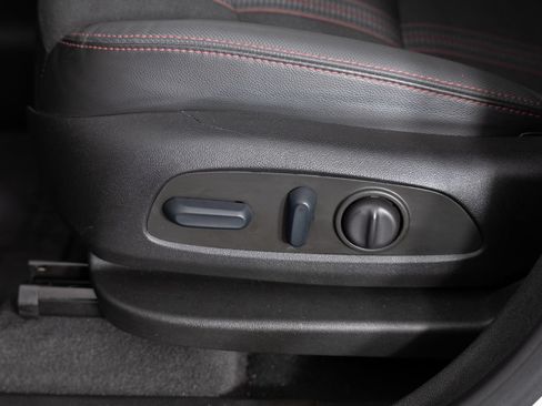 Used 2022 Chevrolet Equinox RS w/ Infotainment Package AWD/4WD image 16