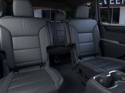 New 2026 GMC Acadia AT4 w/ Luxury Package AWD/4WD image 17