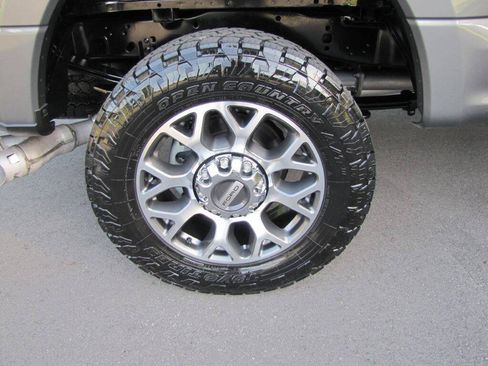 Used 2022 Ford F250 Lariat w/ Lariat Value Package AWD/4WD image 28