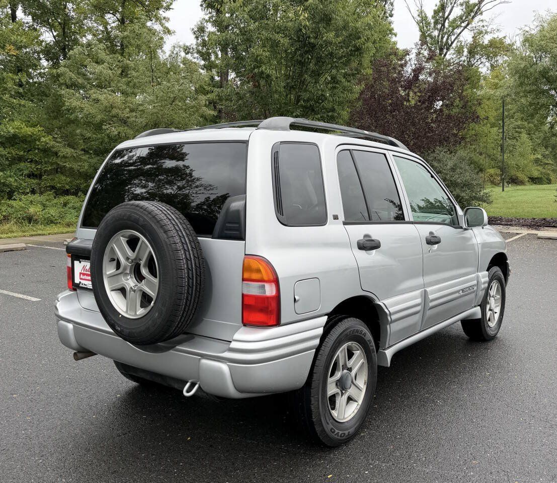 Used 2004 Chevrolet Tracker LT AWD/4WD image 5