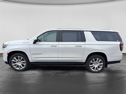 Used 2021 Chevrolet Suburban High Country w/ Premium Package AWD/4WD image 9