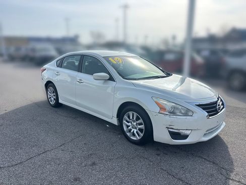 Used 2014 Nissan Altima 2.5 S FWD image 8