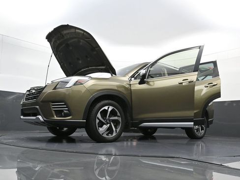 Used 2022 Subaru Forester Touring image 39