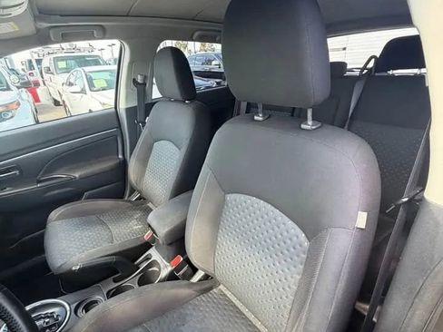 Used 2011 Mitsubishi Outlander Sport SE FWD image 7