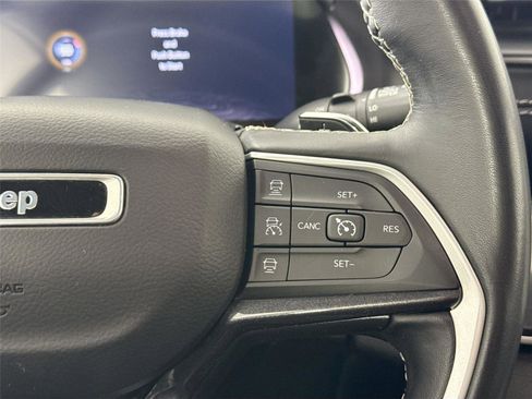Used 2021 Jeep Grand Cherokee L Laredo AWD/4WD image 18