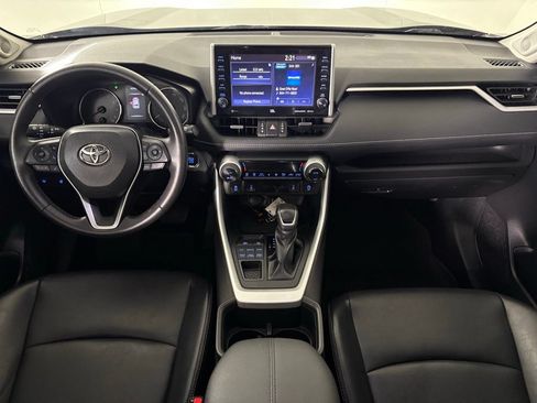 Used 2022 Toyota RAV4 XLE Premium AWD/4WD image 36