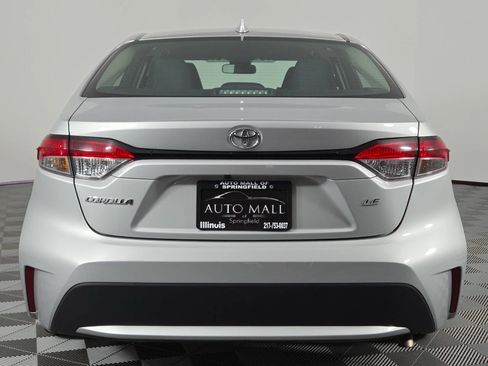 Used 2021 Toyota Corolla LE FWD image 6