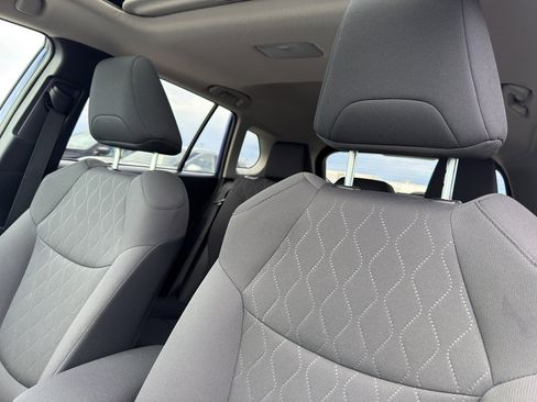 Used 2022 Toyota Corolla Cross LE image 29