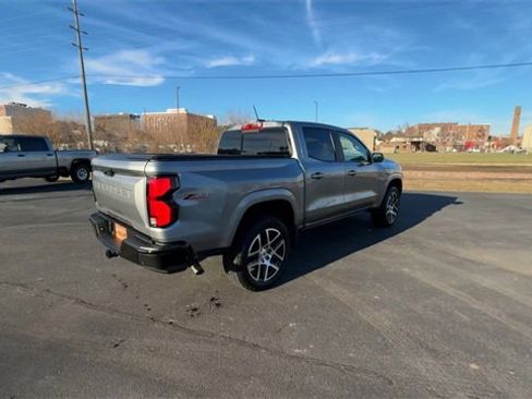 Used 2023 Chevrolet Colorado Z71 w/ Z71 Convenience Package 2 image 8
