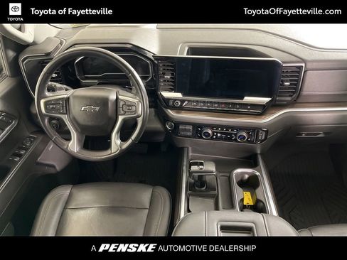 Used 2022 Chevrolet Silverado 1500 LT Trail Boss w/ LT Trail Boss Premium Package AWD/4WD image 5