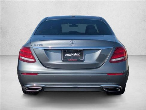 Used 2019 Mercedes-Benz E 300 image 7