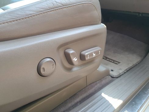 Used 2011 Lexus GX 460 image 40