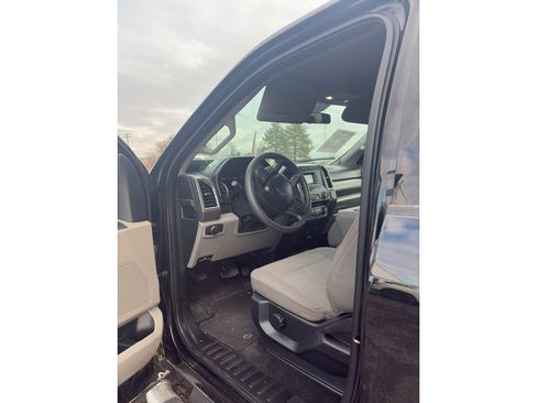 Used 2017 Ford F250 XLT w/ Camper Package image 6