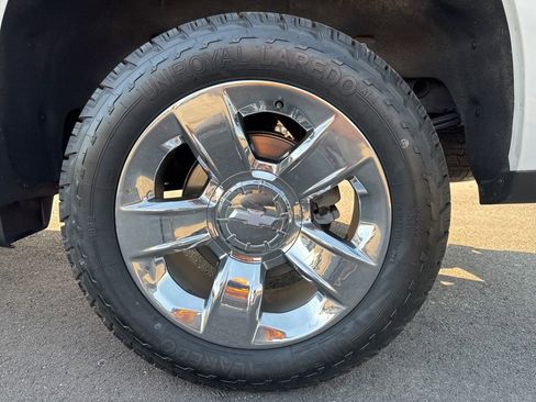 Used 2022 Chevrolet Silverado 1500 LT AWD/4WD image 13
