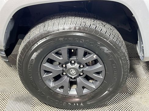 Certified 2022 Toyota Tacoma SR5 image 28