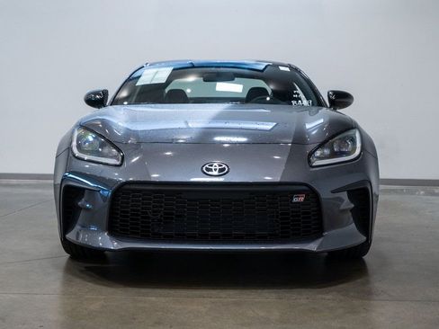 New 2025 Toyota GR86 Premium image 2