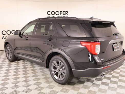 Used 2022 Ford Explorer XLT w/ Equipment Group 202A RWD image 23