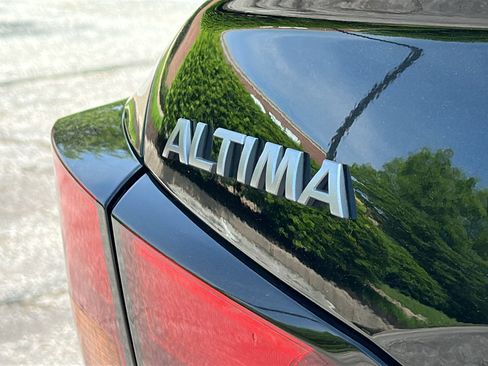 Certified 2023 Nissan Altima 2.5 SV w/ SV Premium Package image 10