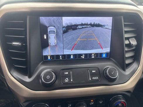 Used 2022 GMC Acadia Denali w/ Denali Technology Package AWD/4WD image 19