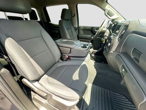 Used 2019 Chevrolet Silverado 1500 Custom w/ Custom Value Package AWD/4WD image 29