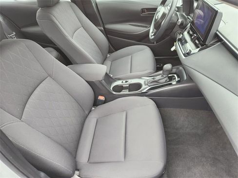 Certified 2024 Toyota Corolla LE image 9