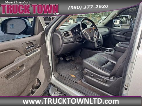 Used 2013 Chevrolet Avalanche LT w/ Suspension Package, Off-Road image 19